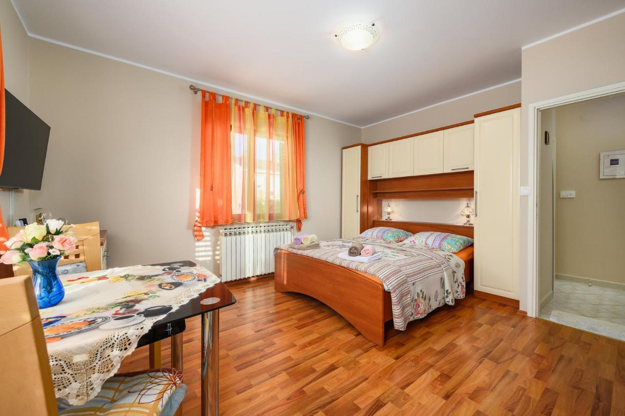 Apartamento House Alma Poreč Exterior foto